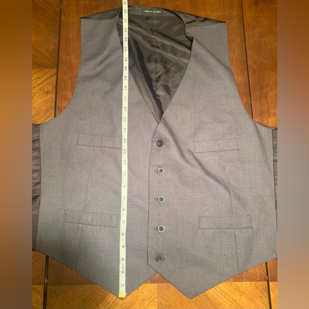 Men’s Gray & Black Kenneth Cole Reaction Vest (Size: XL)